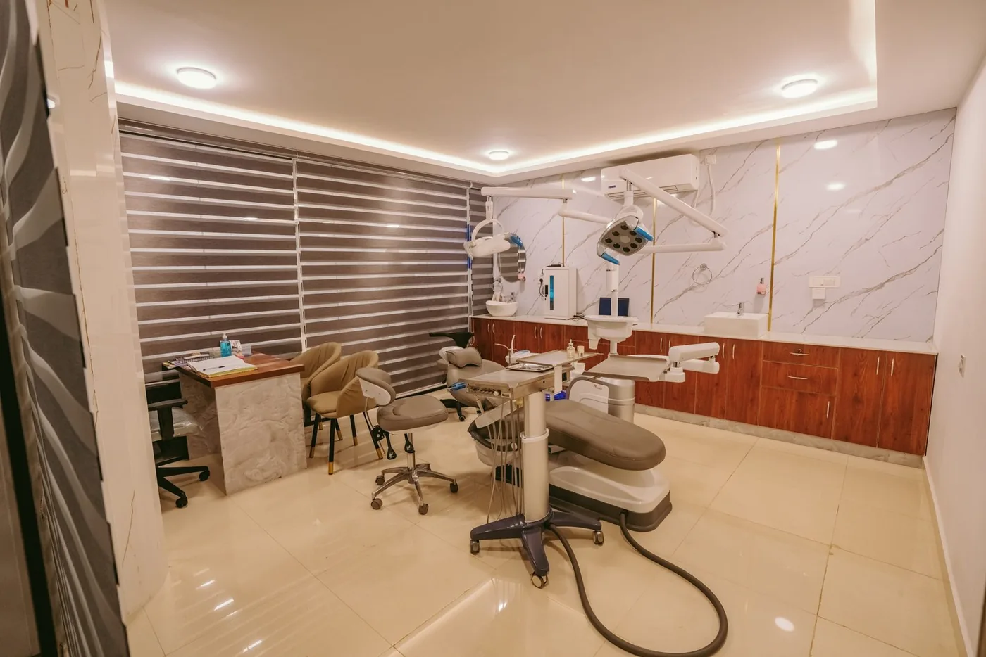 Apollo Clinic New BEL Road dental room