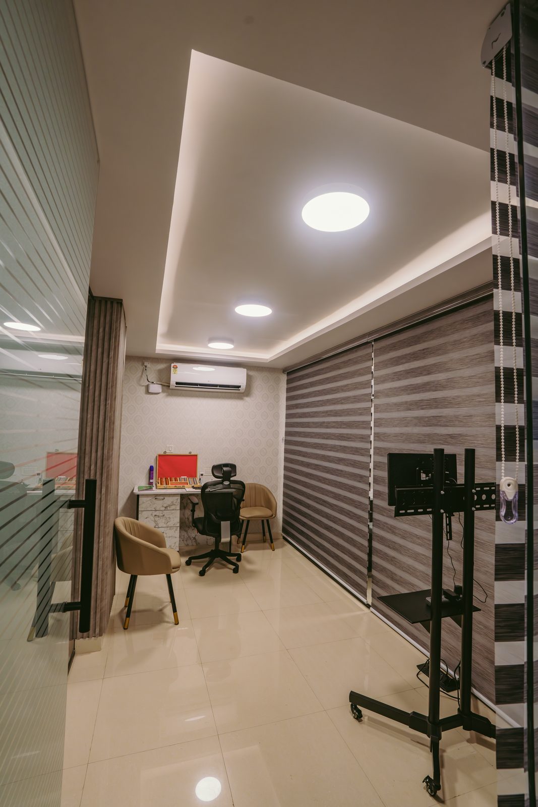 Diagnostic area with equipment